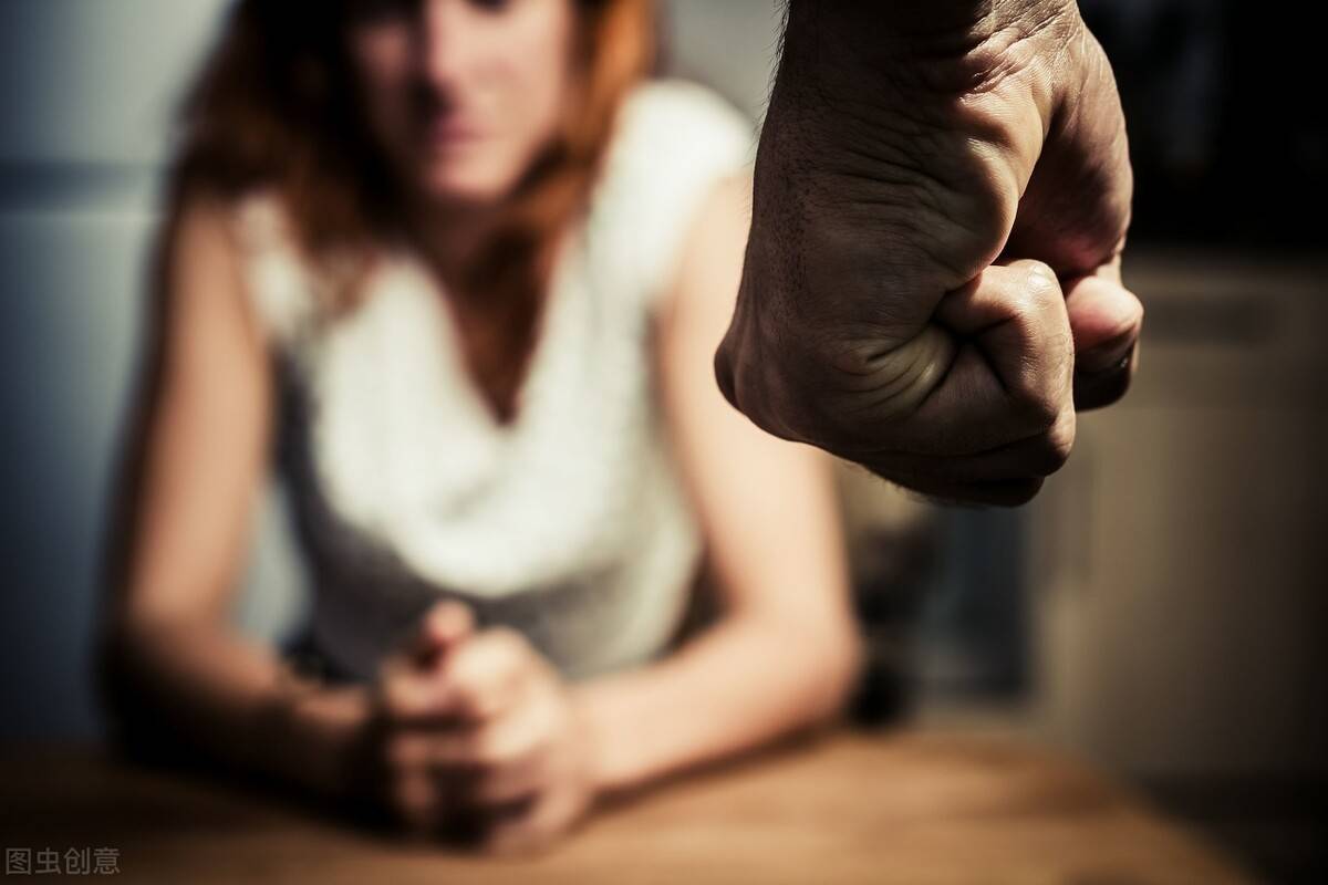 家庭冷暴力如何取证(男方冷暴力怎么离婚)